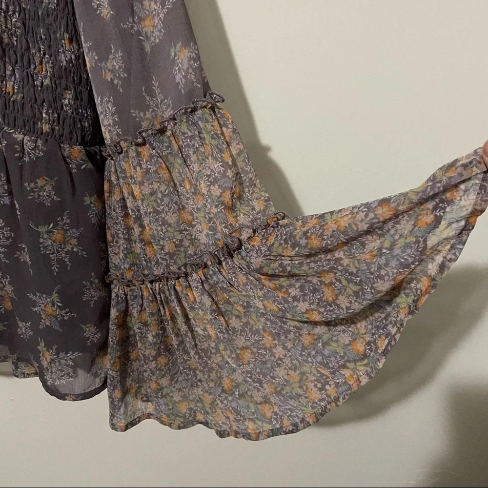 American Eagle Sheer Floral Bell Sleeve Blouse Size Small Hippie Summer - Picture 5 of 8